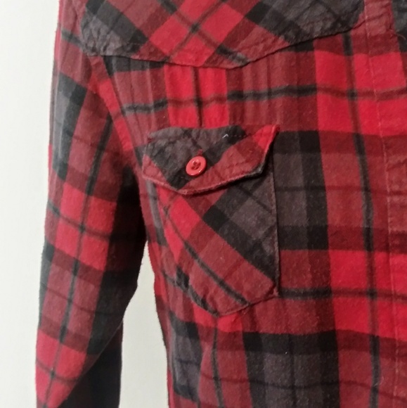 3 for $15 Millau Studed Collar Plaid Shirt Small - Picture 5 of 5